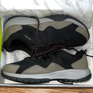 Eddie Bauer Black and Tan Athletic Shoes